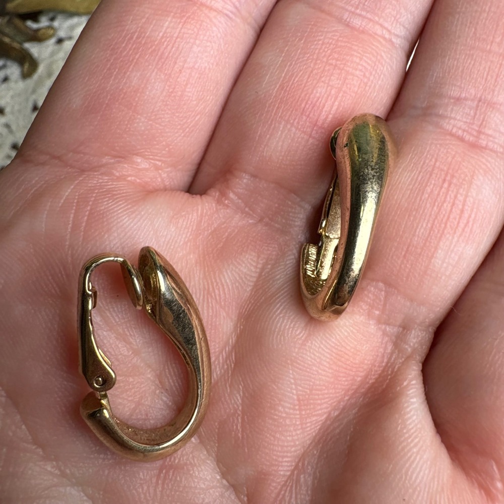 Vintage Sarah Cov Gold Tone Clip On Earrings Retro Minimalist